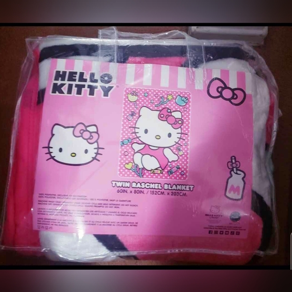 HELLO KITTY TWIN SIZE BLANKET - Picture 2 of 3